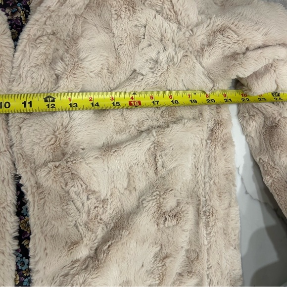 Georgie Women’s Faux Fur Coat Mid length Cream/ivory Soft Size 6 - Picture 10 of 11